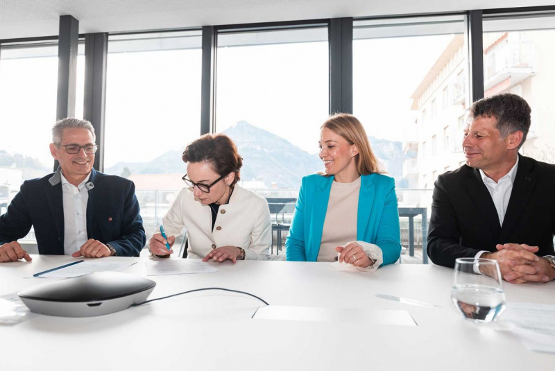Aktuality, Novinky - Felbermayr Slovensko / DORN LIFT SA STANE SÚČASŤOU DO MEDZINÁRODNÉHO PODNIKU FELBERMAYR HOLDING - foto  Aktuality, Novinky - Felbermayr Slovensko / DORN LIFT SA STANE SÚČASŤOU DO MEDZINÁRODNÉHO PODNIKU FELBERMAYR HOLDING - foto