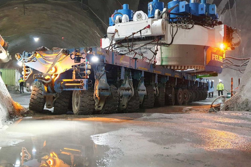 Aktuality, Novinky - Felbermayr Slovensko / OBROVSKÉ TUNELOVACIE RAZIACE STROJE PRE NAJDLHŠIE PODZEMNÉ ŽELEZNIČNÉ SPOJENIE NA SVETE - foto  Aktuality, Novinky - Felbermayr Slovensko / OBROVSKÉ TUNELOVACIE RAZIACE STROJE PRE NAJDLHŠIE PODZEMNÉ ŽELEZNIČNÉ SPOJENIE NA SVETE - foto