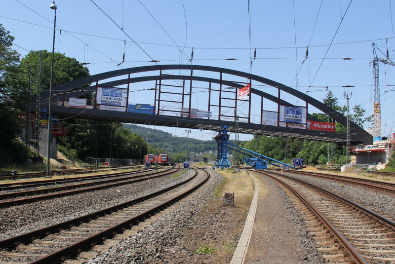  Aktuality, Novinky - Felbermayr Slovensko / ENGINEERED SOLUTIONS – MAJSTROVSKÉ DIELO SO SAMOČINNÝMI TRANSPORTÉRMI SPMT NA MONTÁŽ MOSTA - foto