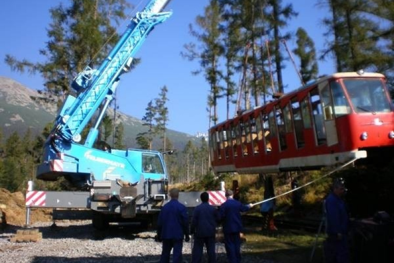 REFERENCIE / Vyloženie 37 ročnej lanovky - foto REFERENCIE / Vyloženie 37 ročnej lanovky - foto