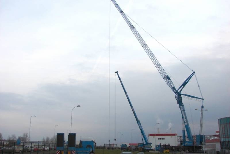 REFERENCIE / Výstavba priemyselného parku pomocou mobilného žeriava LTM 1400-7.1 - foto REFERENCIE / Výstavba priemyselného parku pomocou mobilného žeriava LTM 1400-7.1 - foto