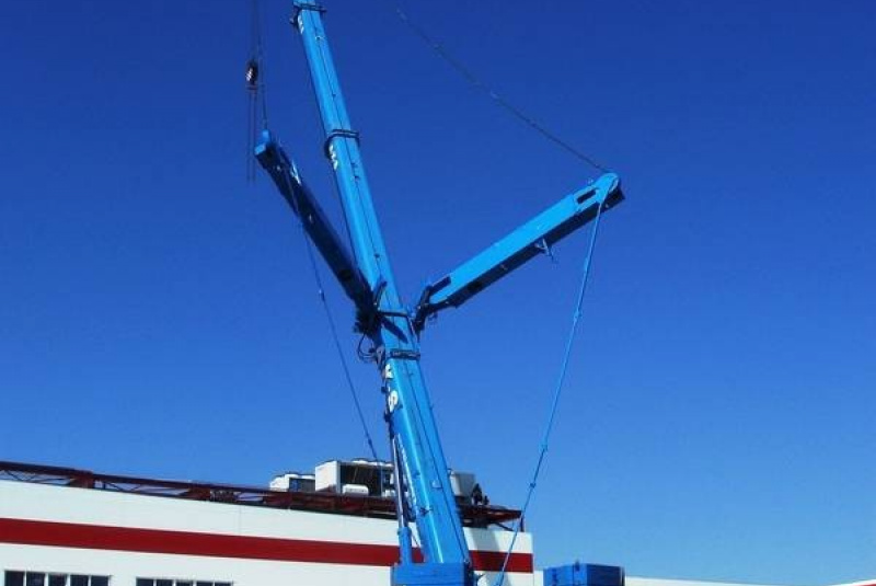 REFERENCIE / Výstavba priemyselného parku pomocou mobilného žeriava LTM 1400-7.1 - foto REFERENCIE / Výstavba priemyselného parku pomocou mobilného žeriava LTM 1400-7.1 - foto