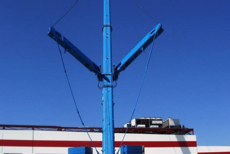 REFERENCIE / Výstavba priemyselného parku pomocou mobilného žeriava LTM 1400-7.1 - foto REFERENCIE / Výstavba priemyselného parku pomocou mobilného žeriava LTM 1400-7.1 - foto