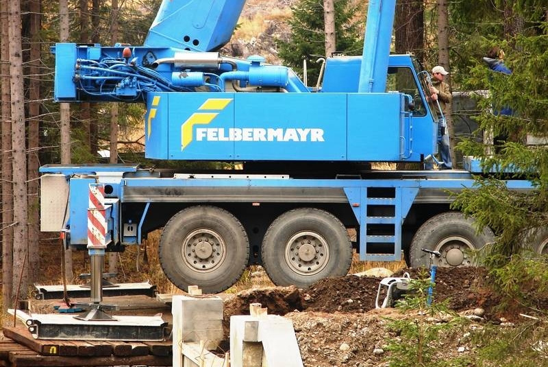 REFERENCIE / Pokládka železničného mostu - foto REFERENCIE / Pokládka železničného mostu - foto