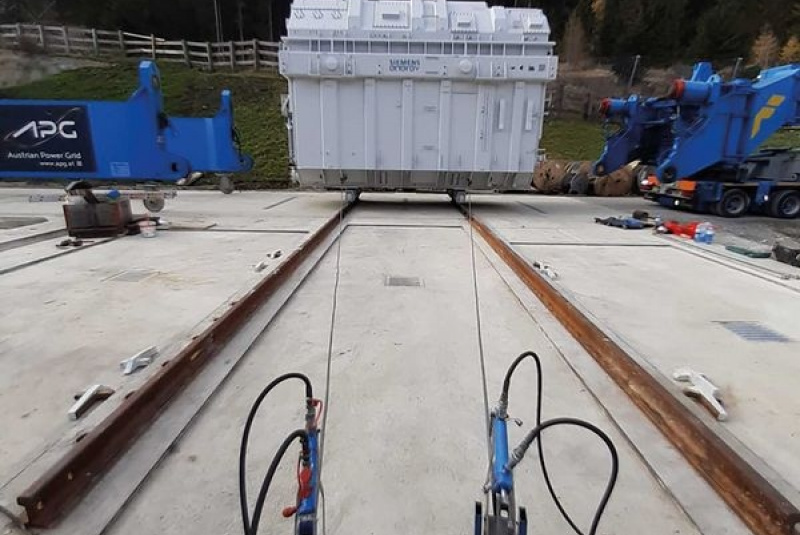 Aktuality, Novinky - Felbermayr Slovensko / DUÁLNA PREPRAVA ŤAŽKÝCH NÁKLADOV PRE BEZPEČNÉ ZÁSOBOVANIE ELEKTRICKÝM PRÚDOM - foto Aktuality, Novinky - Felbermayr Slovensko / DUÁLNA PREPRAVA ŤAŽKÝCH NÁKLADOV PRE BEZPEČNÉ ZÁSOBOVANIE ELEKTRICKÝM PRÚDOM - foto