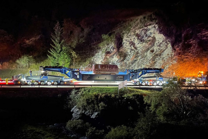 Aktuality, Novinky - Felbermayr Slovensko / DUÁLNA PREPRAVA ŤAŽKÝCH NÁKLADOV PRE BEZPEČNÉ ZÁSOBOVANIE ELEKTRICKÝM PRÚDOM - foto Aktuality, Novinky - Felbermayr Slovensko / DUÁLNA PREPRAVA ŤAŽKÝCH NÁKLADOV PRE BEZPEČNÉ ZÁSOBOVANIE ELEKTRICKÝM PRÚDOM - foto